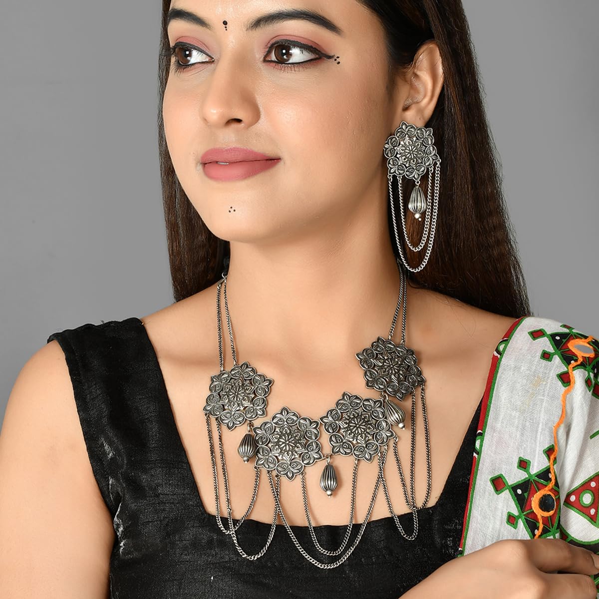 Nrityotsava Falguni Necklace Set
